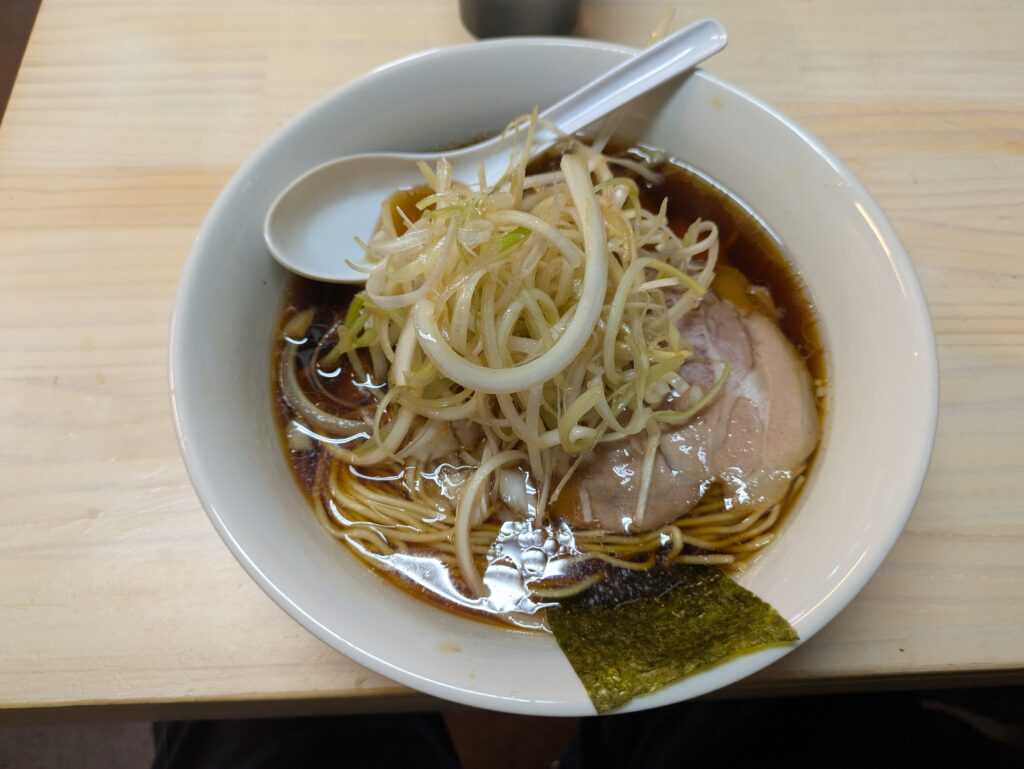 하치오지 라멘 빈빈의 파 라멘: 다키야마성 여행의 마무리 별미
